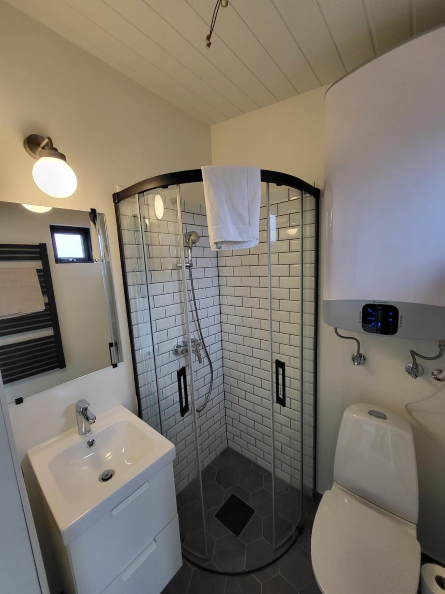 Landbrot Guesthouse เคียร์กยูไปยาเคลาสตูร์ ภายนอก รูปภาพ